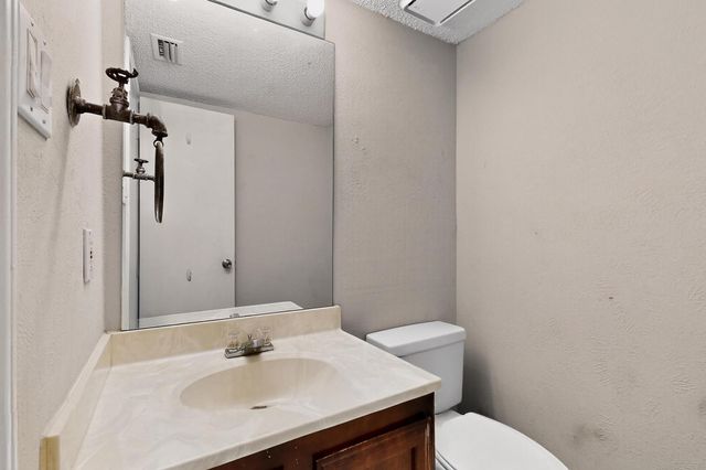205 Callender Drive, Fort Worth, TX 76108
