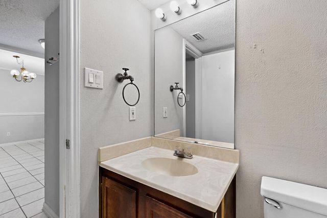 205 Callender Drive, Fort Worth, TX 76108