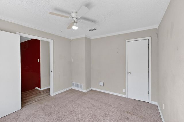 205 Callender Drive, Fort Worth, TX 76108