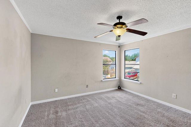 205 Callender Drive, Fort Worth, TX 76108