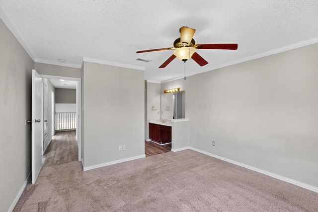 205 Callender Drive, Fort Worth, TX 76108
