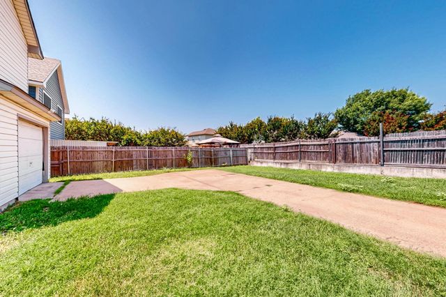 205 Callender Drive, Fort Worth, TX 76108