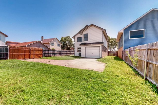 205 Callender Drive, Fort Worth, TX 76108