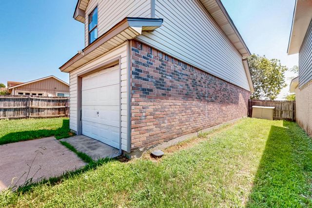 205 Callender Drive, Fort Worth, TX 76108