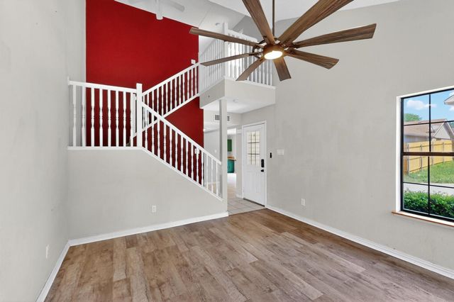 205 Callender Drive, Fort Worth, TX 76108
