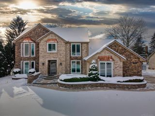 13848 Woodsett Court, Shelby Twp, MI 48315