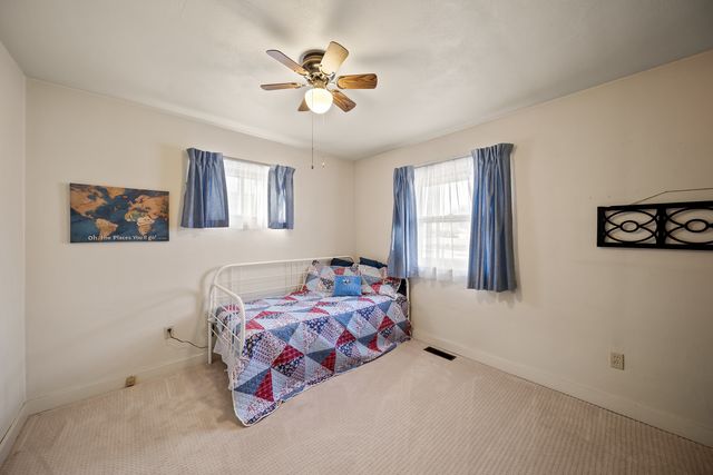 2003 N Fairmount Street, Davenport, IA 52804