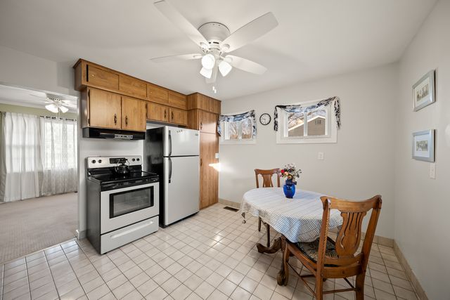 2003 N Fairmount Street, Davenport, IA 52804