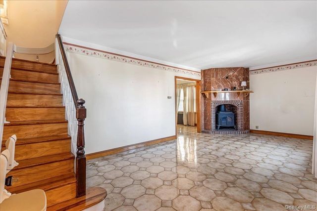 1427 145th Place, Whitestone, NY 11357