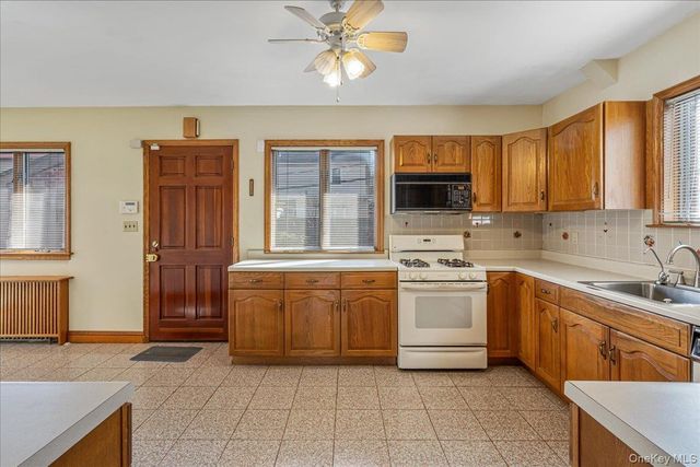 1427 145th Place, Whitestone, NY 11357