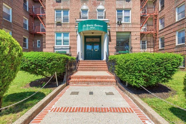 143-25 84th Drive 4J, Briarwood, NY 11435