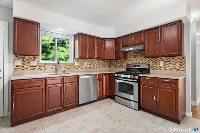 124 Branca Court 124, Milford, CT 06461