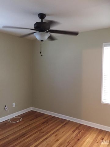 2915 Pine Street, Bakersfield, CA 93301