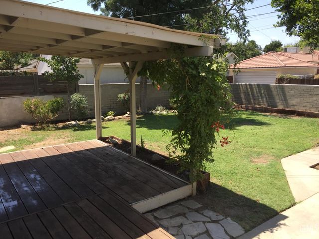 2915 Pine Street, Bakersfield, CA 93301