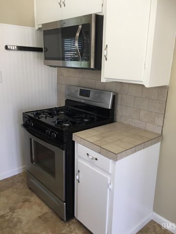 2915 Pine Street, Bakersfield, CA 93301