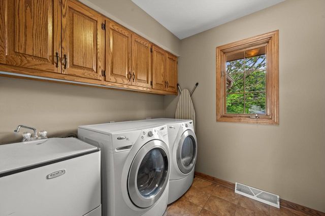 N68W26546 Wilderness WAY, Lisbon, WI 53089
