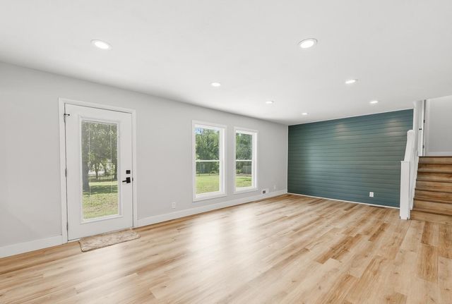 1520 S Andover Rd, Andover, KS 67002