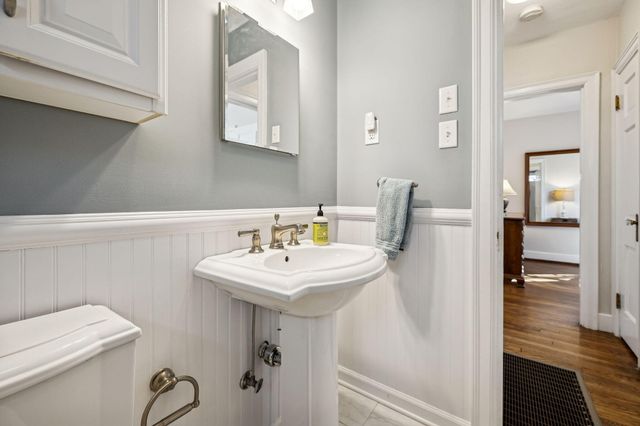 965 Signal Road, Signal Mountain, TN 37377