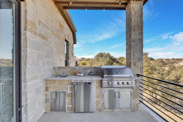 170 Hawthorne LOOP, Driftwood, TX 78619