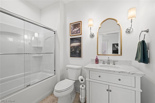 33683 Via San Angelo Drive, Avon, OH 44011