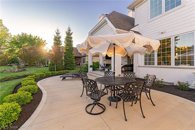 33683 Via San Angelo Drive, Avon, OH 44011