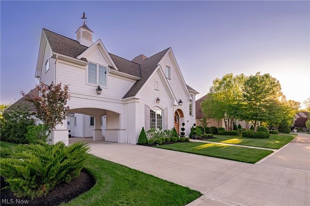 33683 Via San Angelo Drive, Avon, OH 44011