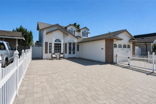 4556 Guava, Seal Beach, CA 90740