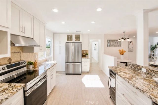 4556 Guava, Seal Beach, CA 90740
