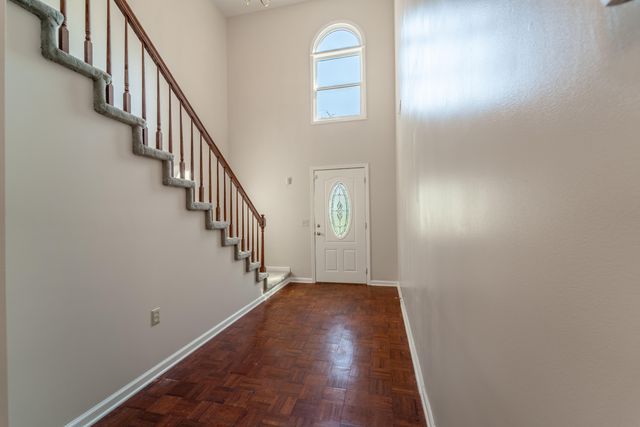 206 Rookwood Court, Richmond, KY 40475