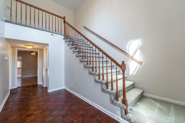 206 Rookwood Court, Richmond, KY 40475