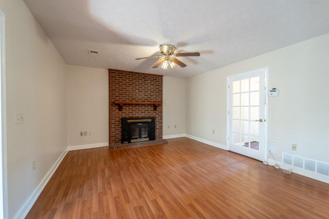 206 Rookwood Court, Richmond, KY 40475