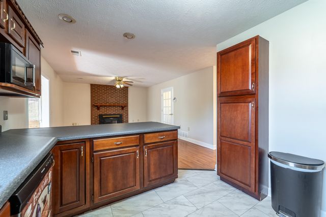 206 Rookwood Court, Richmond, KY 40475
