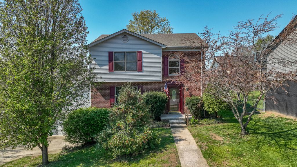 206 Rookwood Court, Richmond, KY 40475