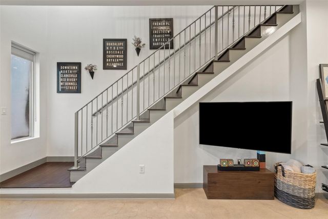 1158 Ridgeway DR A, Austin, TX 78702