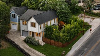 1158 Ridgeway DR A, Austin, TX 78702