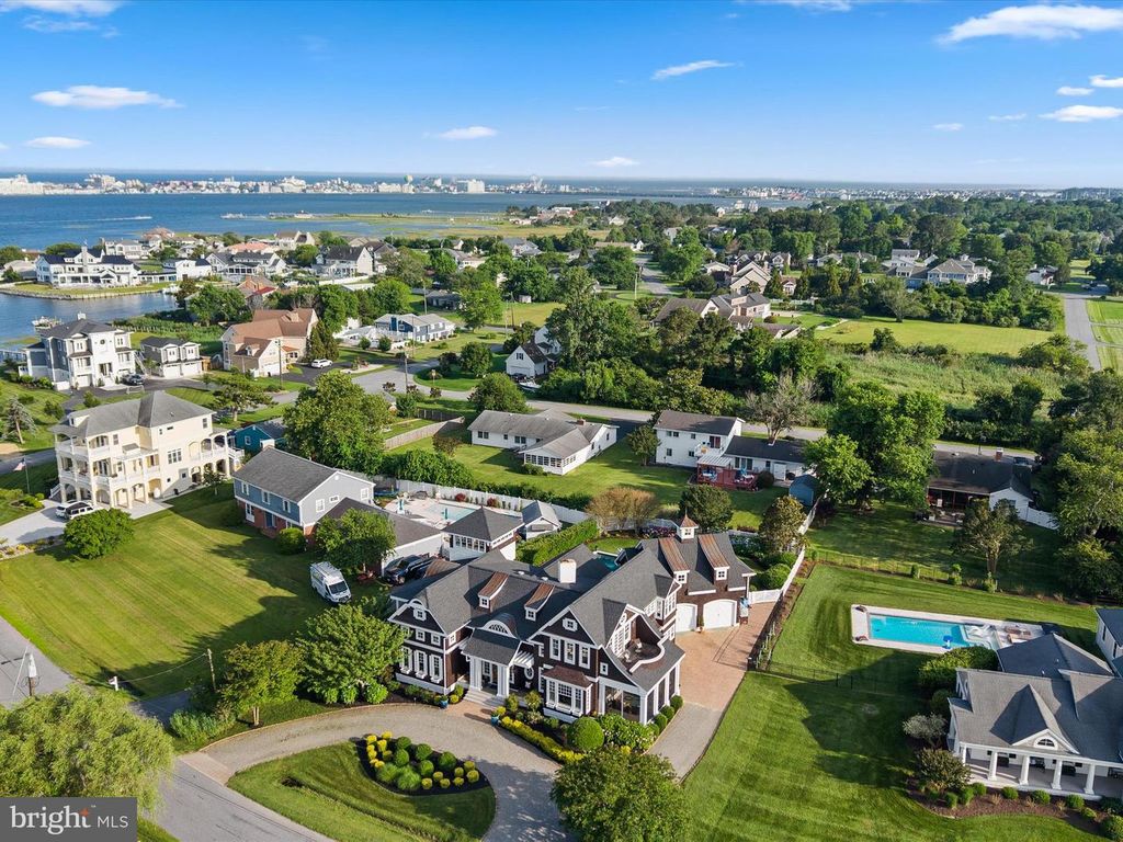 10463 GOLF COURSE RD, Ocean City, MD 21842