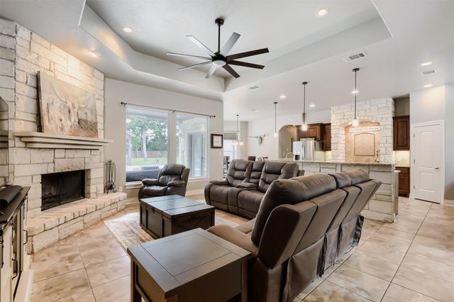 138 Elm Wood DR, Elgin, TX 78621