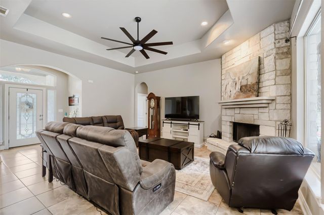 138 Elm Wood DR, Elgin, TX 78621