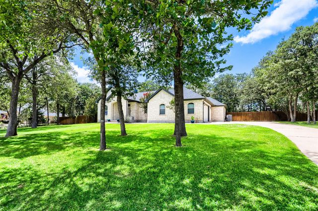 138 Elm Wood DR, Elgin, TX 78621