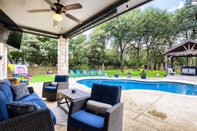 138 Elm Wood DR, Elgin, TX 78621