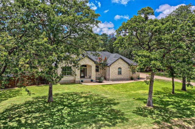 138 Elm Wood DR, Elgin, TX 78621