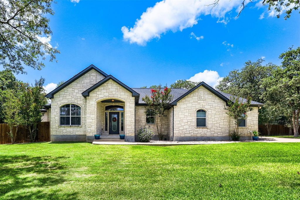 138 Elm Wood DR, Elgin, TX 78621