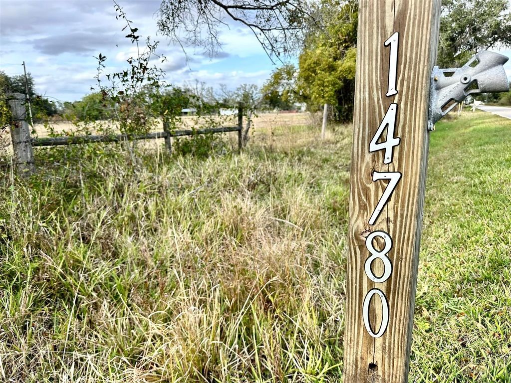 Image 1 of property listing at 14780 SUGAR BOWL ROAD, Myakka City, FL 34251