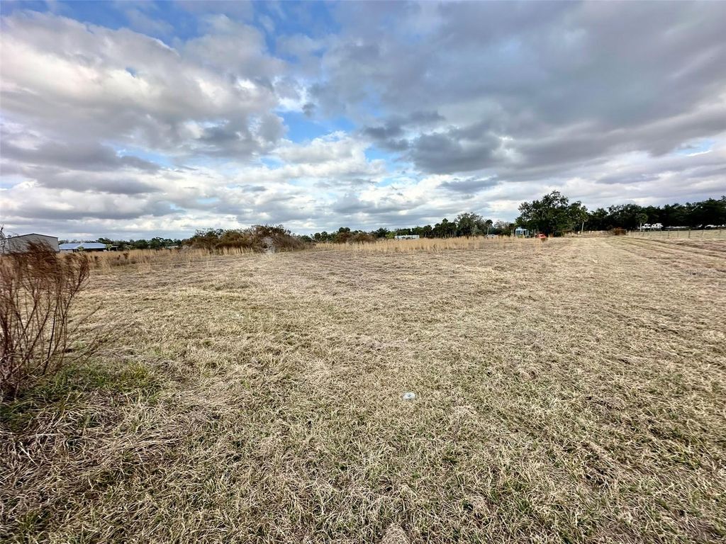 Image 17 of property listing at 14780 SUGAR BOWL ROAD, Myakka City, FL 34251