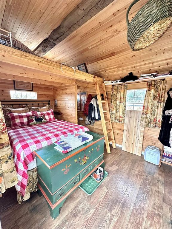 Image 10 of property listing at 14780 SUGAR BOWL ROAD, Myakka City, FL 34251