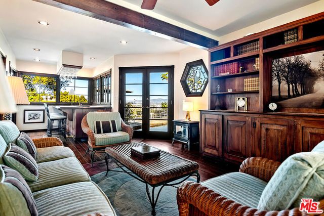 15337 Stonewood Terrace, Sherman Oaks, CA 91403