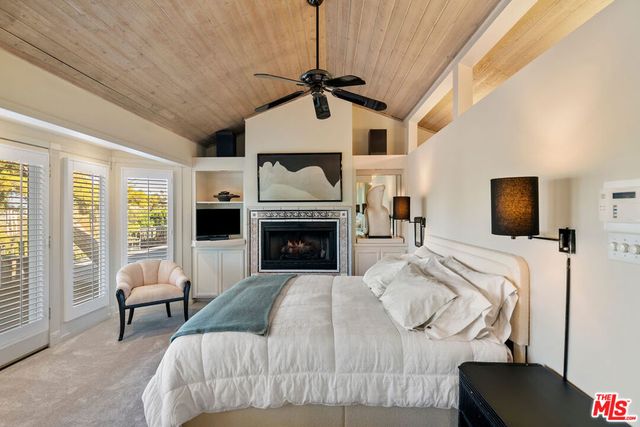 15337 Stonewood Terrace, Sherman Oaks, CA 91403