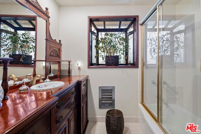 15337 Stonewood Terrace, Sherman Oaks, CA 91403