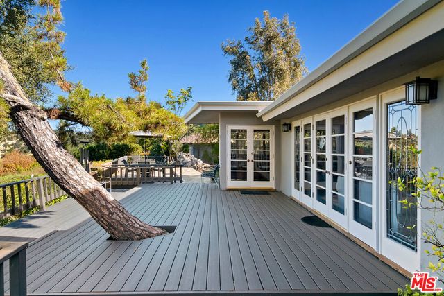 15337 Stonewood Terrace, Sherman Oaks, CA 91403