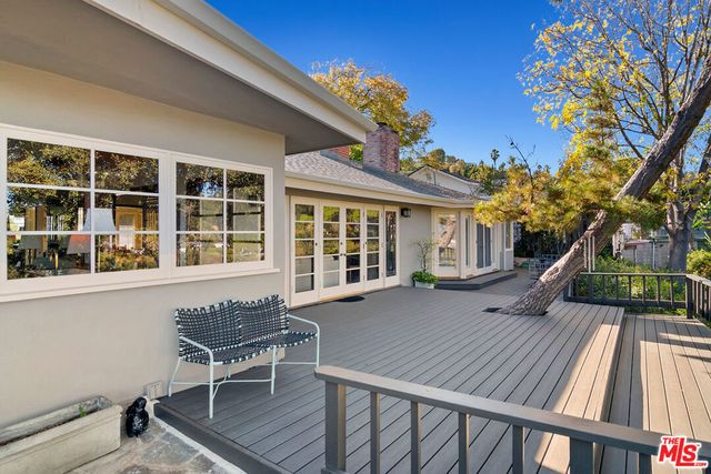 15337 Stonewood Terrace, Sherman Oaks, CA 91403